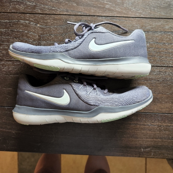 NIKE Womens Size 8.5 - Picture 3 of 4